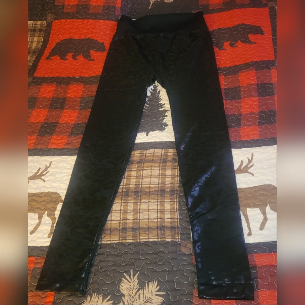 Two of Hearts Black Patterned Leggings 2X